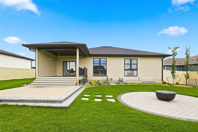 2013 Reese Road, Cedar Falls, IA 50613