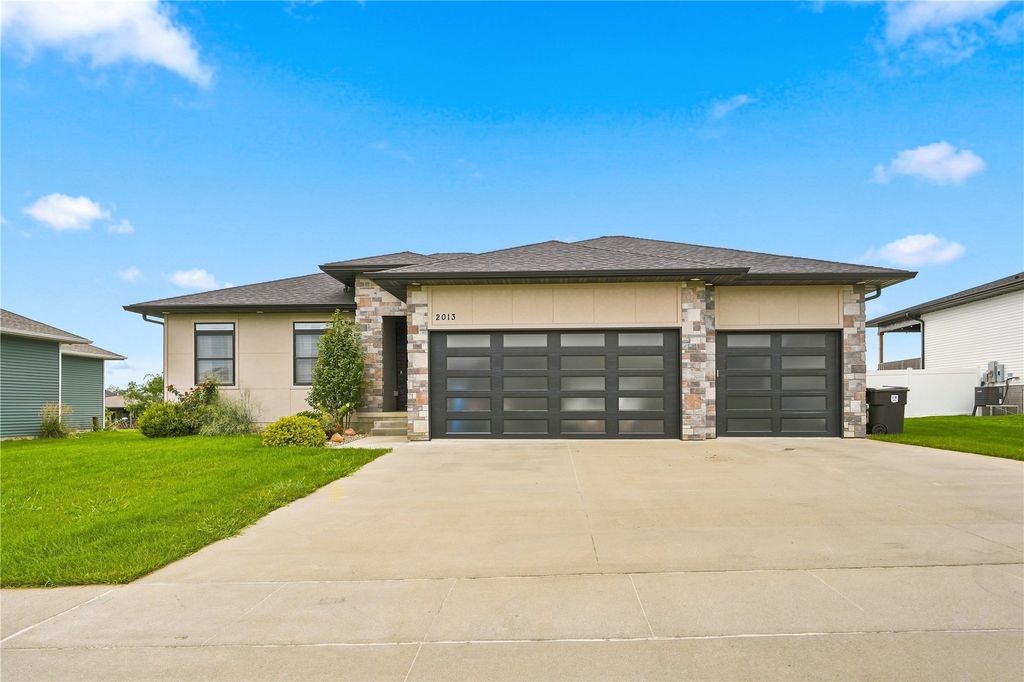 2013 Reese Road, Cedar Falls, IA 50613