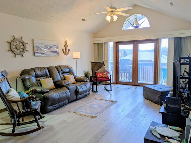 150 Sunken Forest Dr. 7-202, Forsyth, MO 65653