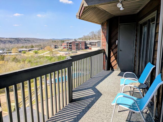 150 Sunken Forest Dr. 7-202, Forsyth, MO 65653