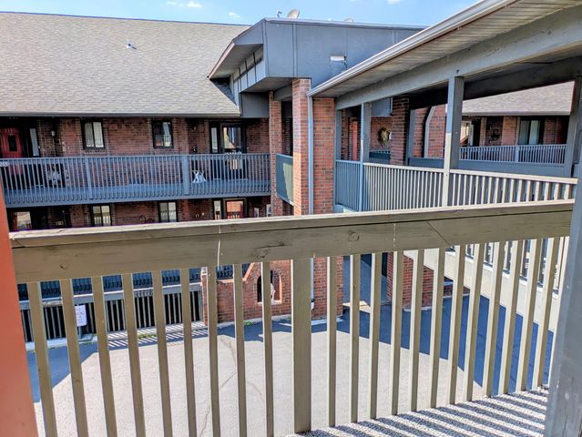 150 Sunken Forest Dr. 7-202, Forsyth, MO 65653