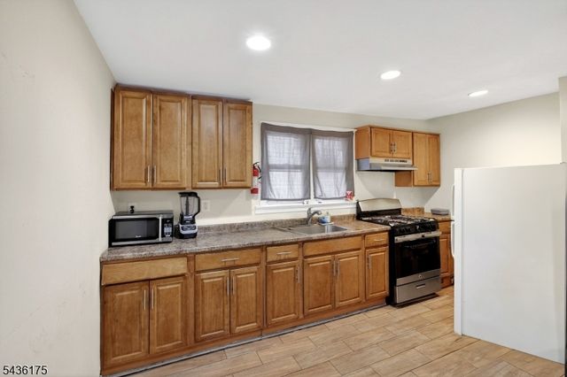 527 Valley St 2, City Of Orange Twp., NJ 07050