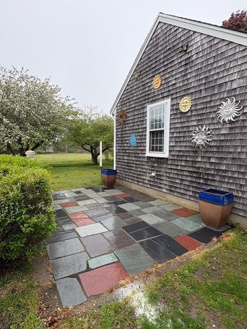 42 Old Barnstable Rd, Falmouth, MA 02536