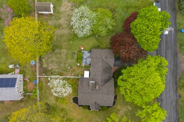42 Old Barnstable Rd, Falmouth, MA 02536