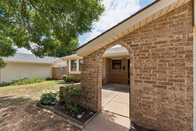 517 Willow Ridge Place, Edmond, OK 73003