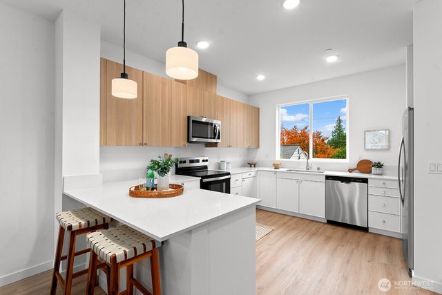 1403 SW 111th Lane, Seattle, WA 98146