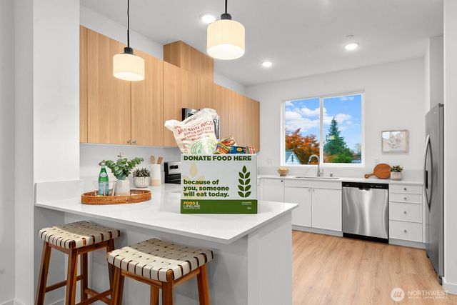 1403 SW 111th Lane, Seattle, WA 98146