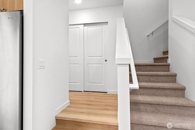 1403 SW 111th Lane, Seattle, WA 98146