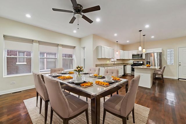 6818 S Chappel Avenue, Chicago, IL 60649