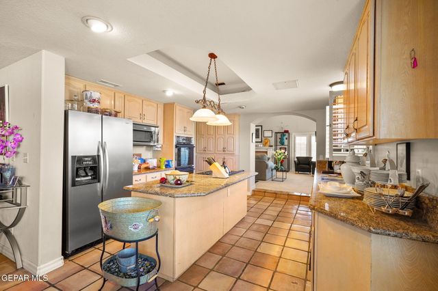 851 VIA ALEGRE Lane, El Paso, TX 79912