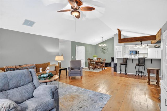 3526 E Cinnamon Place, Springfield, MO 65809