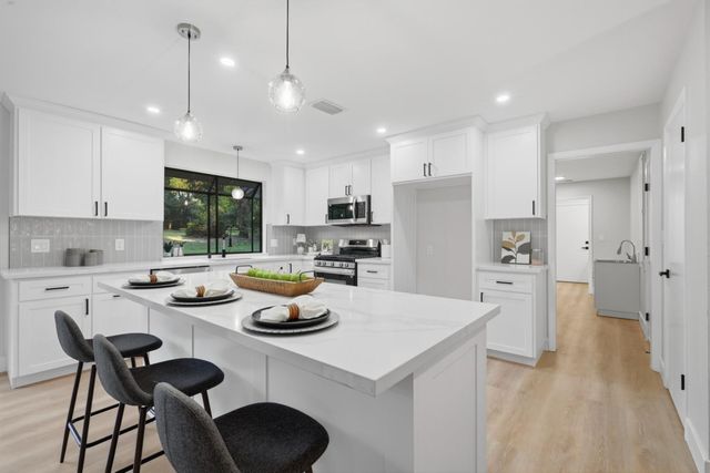2534 Garfield Ave, Carmichael, CA 95608