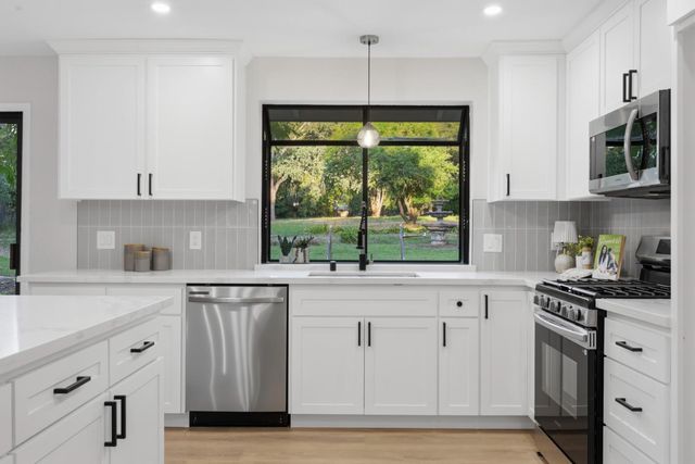 2534 Garfield Ave, Carmichael, CA 95608