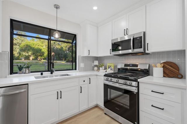 2534 Garfield Ave, Carmichael, CA 95608
