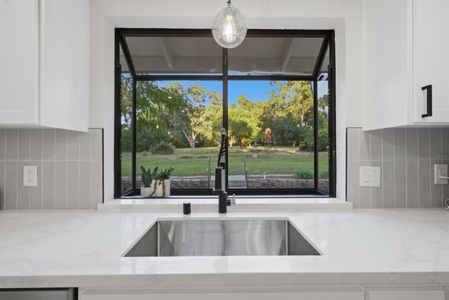 2534 Garfield Ave, Carmichael, CA 95608