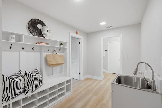 2534 Garfield Ave, Carmichael, CA 95608