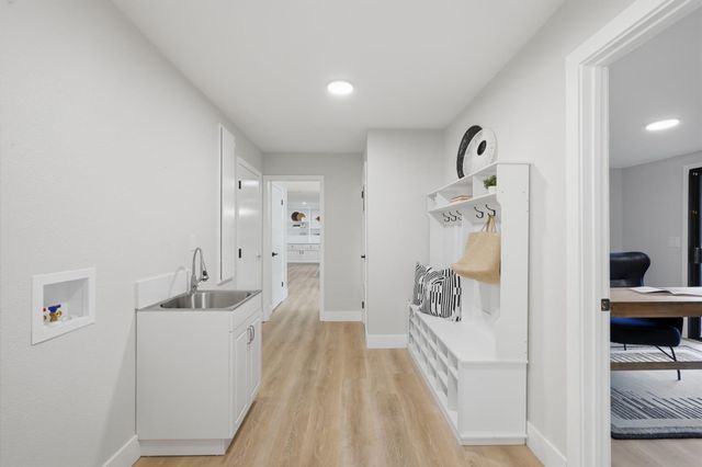 2534 Garfield Ave, Carmichael, CA 95608