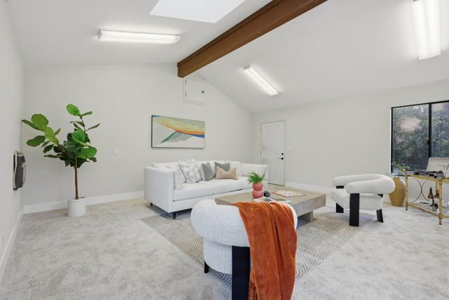 2534 Garfield Ave, Carmichael, CA 95608