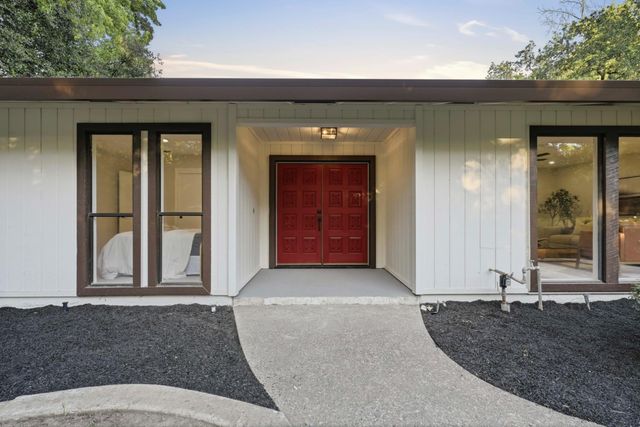 2534 Garfield Ave, Carmichael, CA 95608