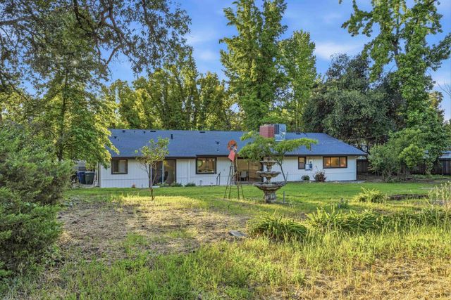 2534 Garfield Ave, Carmichael, CA 95608