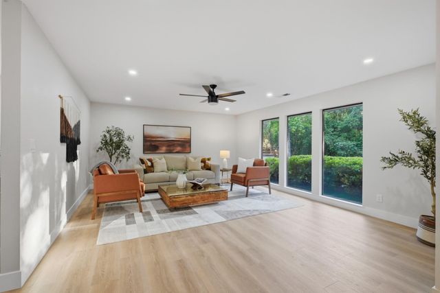 2534 Garfield Ave, Carmichael, CA 95608