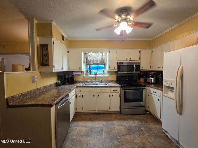 4730 Sherry Drive, Horn Lake, MS 38637