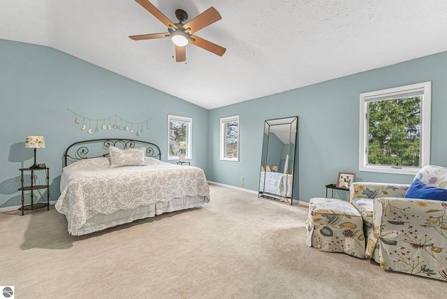 5529 Heritage Way, Traverse City, MI 49685