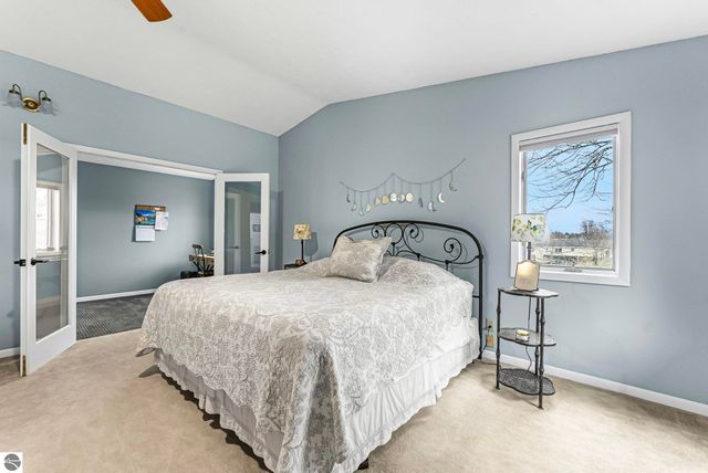 5529 Heritage Way, Traverse City, MI 49685