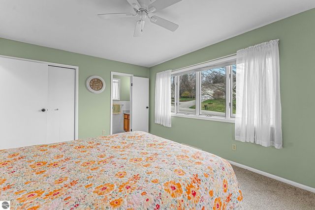 5529 Heritage Way, Traverse City, MI 49685