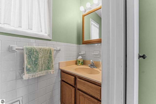 5529 Heritage Way, Traverse City, MI 49685