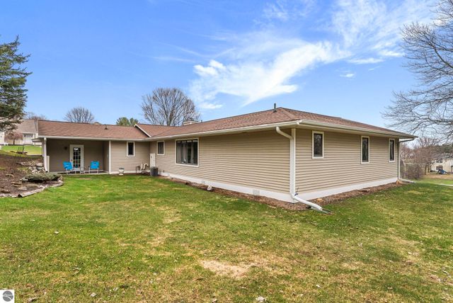 5529 Heritage Way, Traverse City, MI 49685