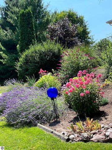 5529 Heritage Way, Traverse City, MI 49685