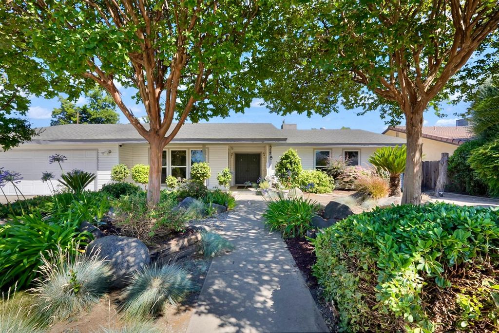 Image 1 of property listing at 317 Circle Drive, Chowchilla, CA 93610