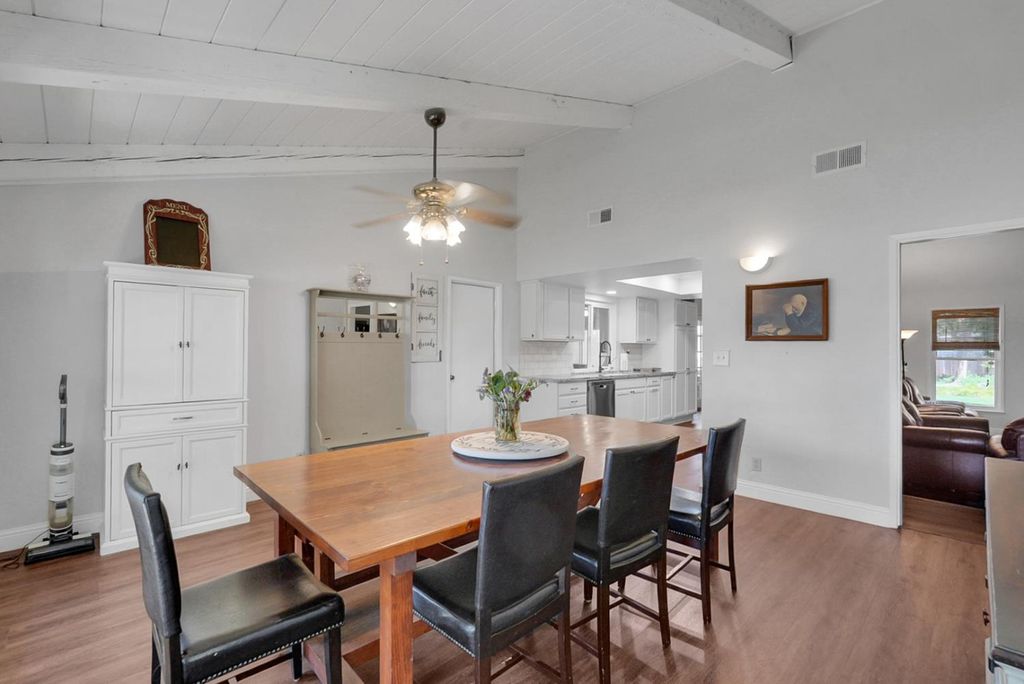 Image 16 of property listing at 317 Circle Drive, Chowchilla, CA 93610