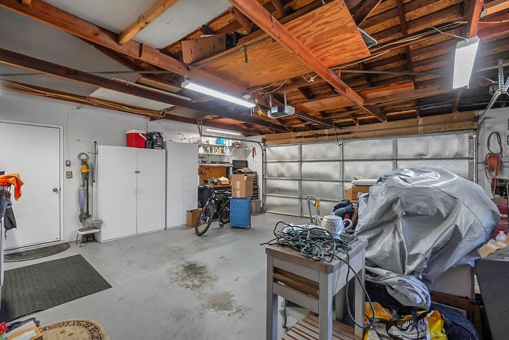 Image 30 of property listing at 317 Circle Drive, Chowchilla, CA 93610