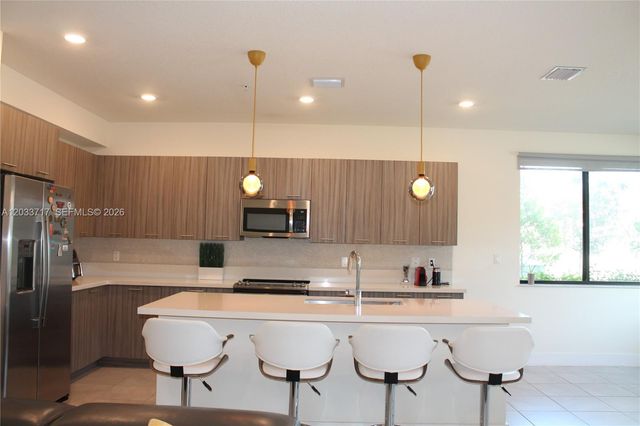 8265 NW 41 Street C110, Doral, FL 33166