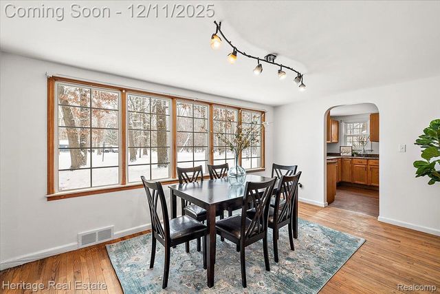 251 Doremus Avenue, Waterford Charter Township, MI 48328