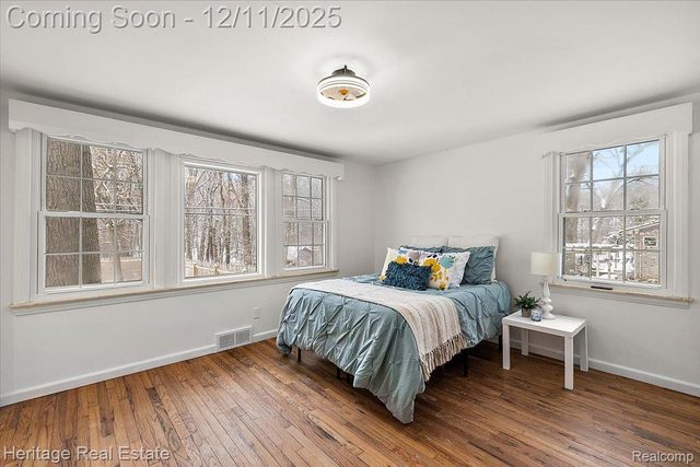 251 Doremus Avenue, Waterford Charter Township, MI 48328