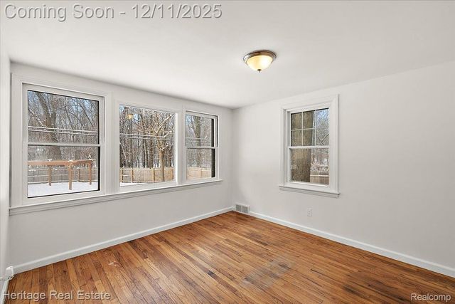 251 Doremus Avenue, Waterford Charter Township, MI 48328