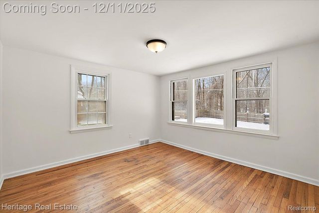 251 Doremus Avenue, Waterford Charter Township, MI 48328