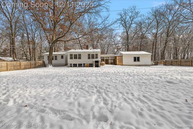 251 Doremus Avenue, Waterford Charter Township, MI 48328
