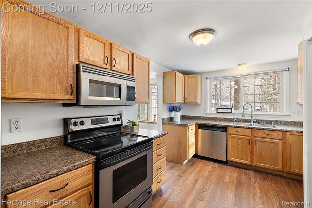 251 Doremus Avenue, Waterford Charter Township, MI 48328