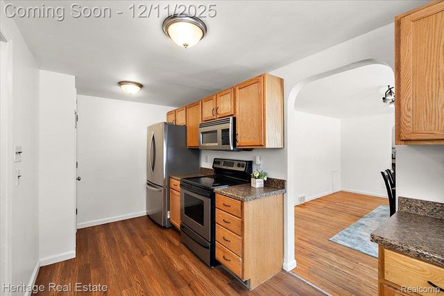 251 Doremus Avenue, Waterford Charter Township, MI 48328