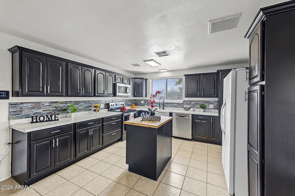 5501 N 62ND Drive, Glendale, AZ 85301 — photo 5