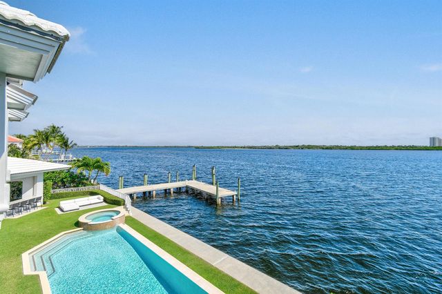 101 Bowsprit Drive, North Palm Beach, FL 33408