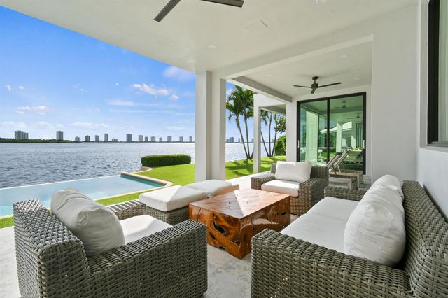 101 Bowsprit Drive, North Palm Beach, FL 33408