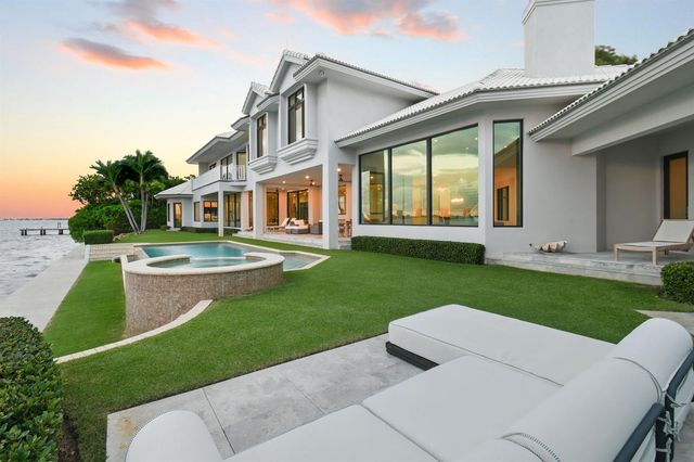 101 Bowsprit Drive, North Palm Beach, FL 33408