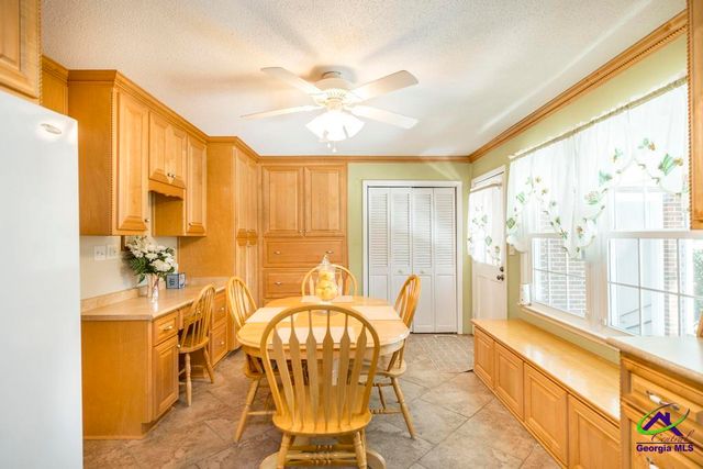 2574 Lower Hartley Bridge, Byron, GA 31008