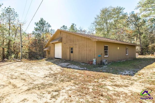 2574 Lower Hartley Bridge, Byron, GA 31008