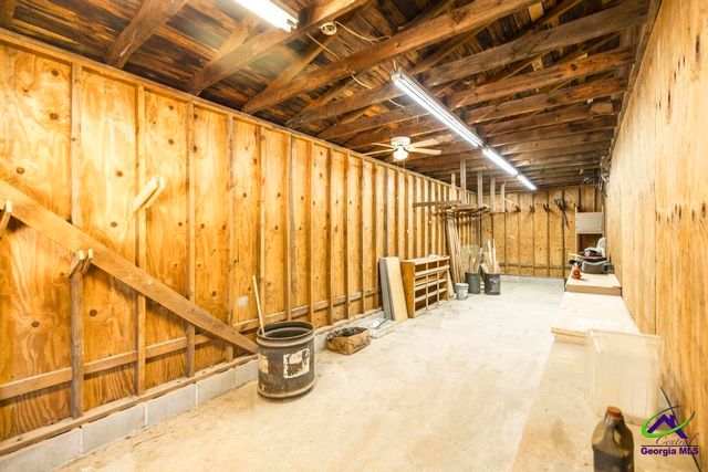 2574 Lower Hartley Bridge, Byron, GA 31008